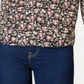 Blusa feminina estampada com decote em V Maison Jules, preta, tamanho médio