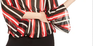 Blusa feminina Alfani listrada com manga anjo e bolhas, preta e vermelha, tamanho pequeno P/M