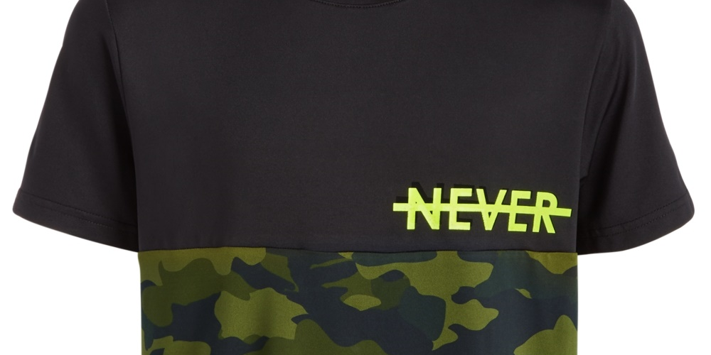 Camiseta com estampa gráfica e blocos de cores Ideology Big Boys, preta, tamanho médio
