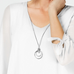 Blusa feminina com colar assimétrico JM Collection, branca, tamanho X-Large