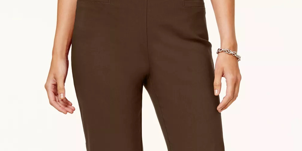 Calça feminina Alfred Dunner Classics Allure Pull-On Slim Leg Marrom Tamanho 18