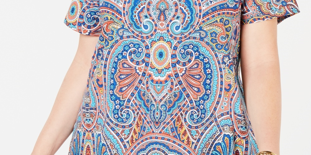 Camiseta feminina plus size com estampa paisley Tommy Hilfiger vermelha tamanho 2X