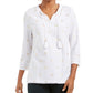 Top feminino Charter Club com decote em borla e manga 3/4, branco, tamanho extrapequeno