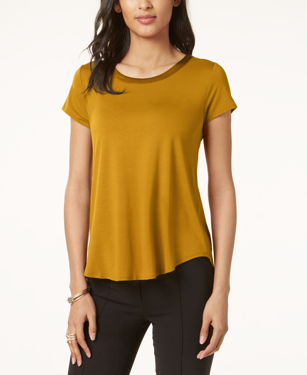 Camiseta feminina Alfani com acabamento em cetim, tamanho PP, amarela