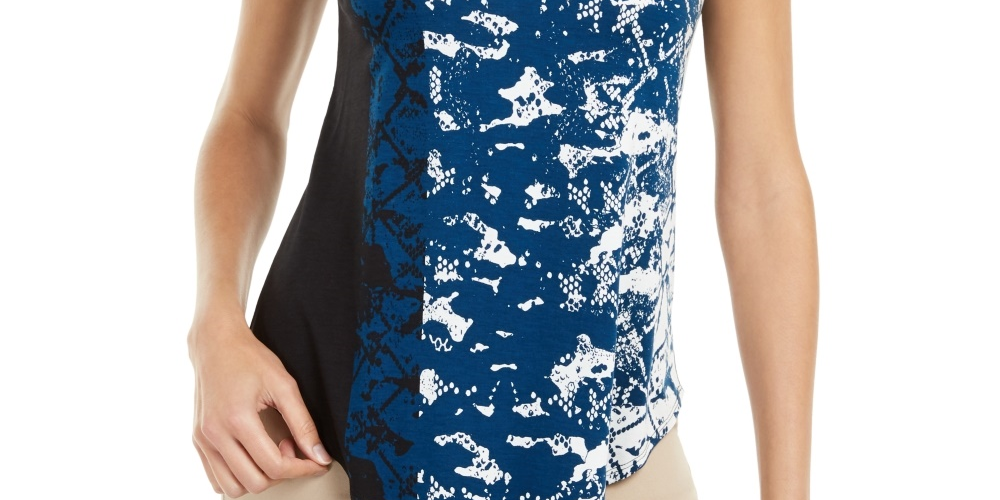 Camiseta feminina Alfani estampada com bainha redonda, azul, tamanho P