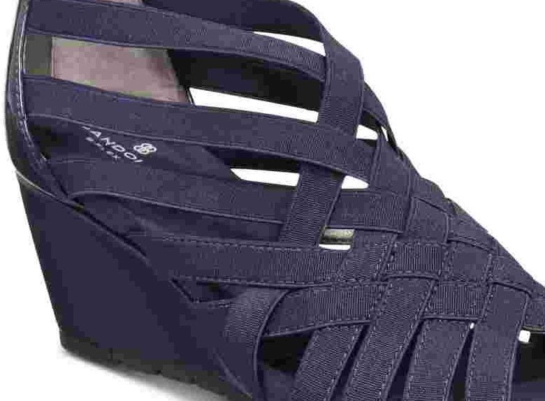 Sandálias femininas Bandolino Gillmiro com tiras casuais e bico aberto, tamanho 9,5 M, azul