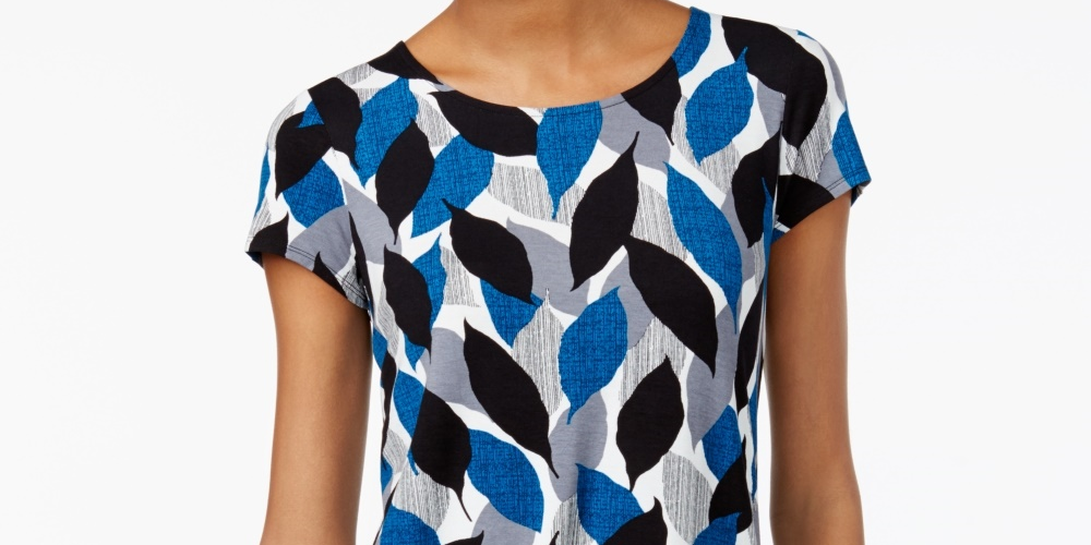 Camiseta feminina Alfani estampada com bainha redonda, tamanho azul - PS