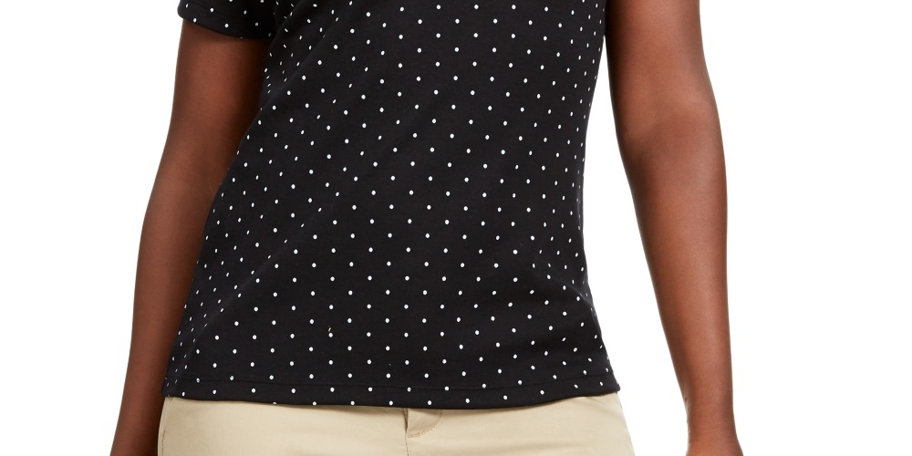 Camiseta feminina Karen Scott com estampa de bolinhas, preta, tamanho médio