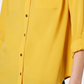 Camisa feminina Charter Club com dois bolsos, dourada, tamanho médio