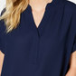 Blusa feminina Charter Club com decote dividido e manga curta, azul, tamanho pequeno médio