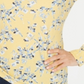 Blusa feminina Karen Scott estampada manga comprida amarela tamanho grande