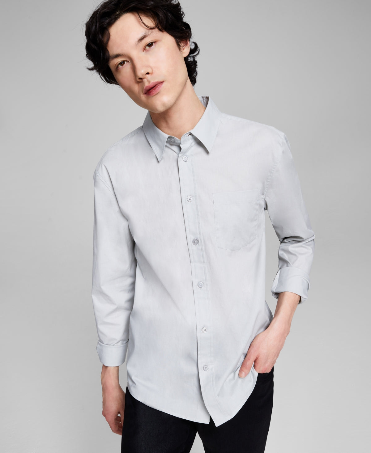 E agora esta camisa masculina de popeline com gola e botões cinza tamanho grande