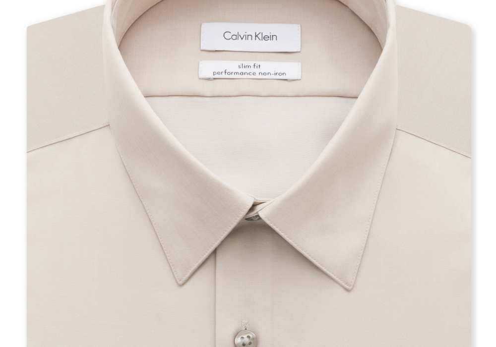 Camisa social masculina Calvin Klein Steel Slim Fit, sem passar roupa, com gola espinha de peixe, tamanho marrom, 16,5 x 32-33