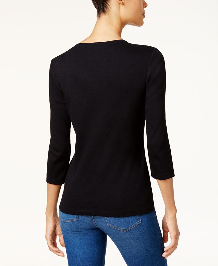 Camiseta feminina Karen Scott de algodão com estampa gráfica e detalhes, preta, tamanho extragrande