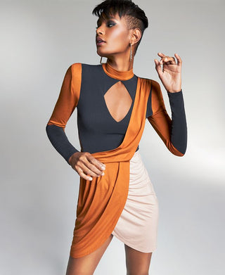 Vestido curto Zerina Akers For Bar III Colorblocked marrom tamanho XXXL