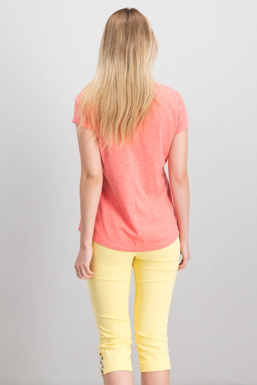 Camiseta feminina Maison Jules com decote em V e bolso aplicado, rosa, tamanho médio