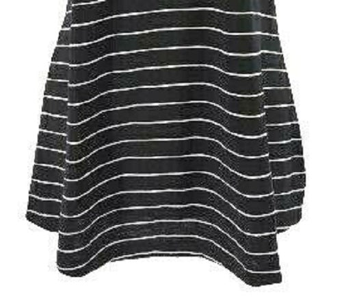 Blusa listrada com decote em V feminina Maison Jules, preta, tamanho XX-G