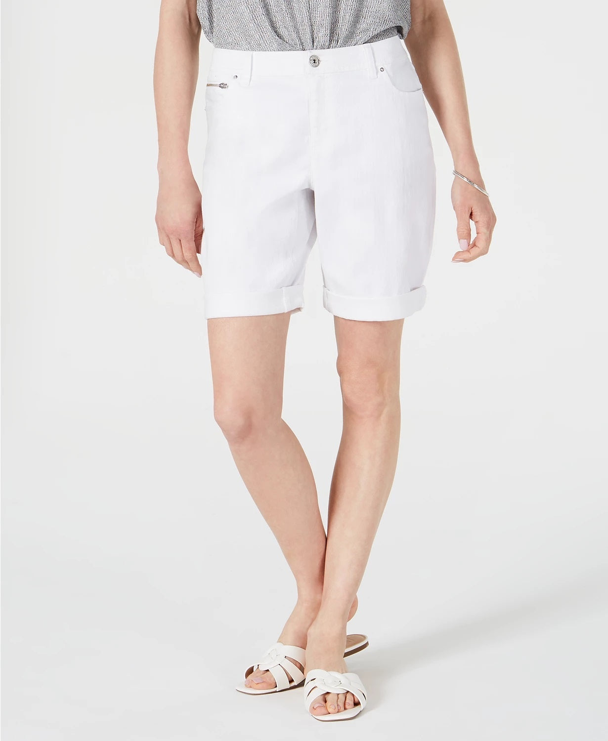Bermuda jeans feminina INC International Concepts, tamanho 2, branca e curvilínea