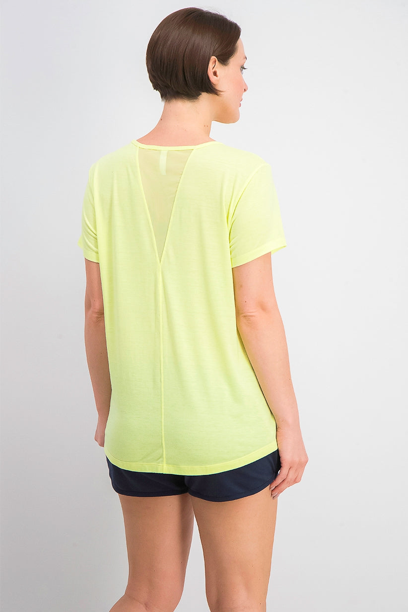 Camiseta feminina Ideology com costas em malha, amarela, tamanho X-S