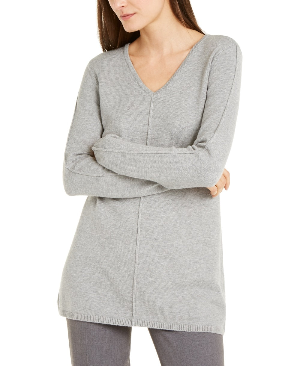 Alfani Suéter túnica feminino com decote em V cinza tamanho médio