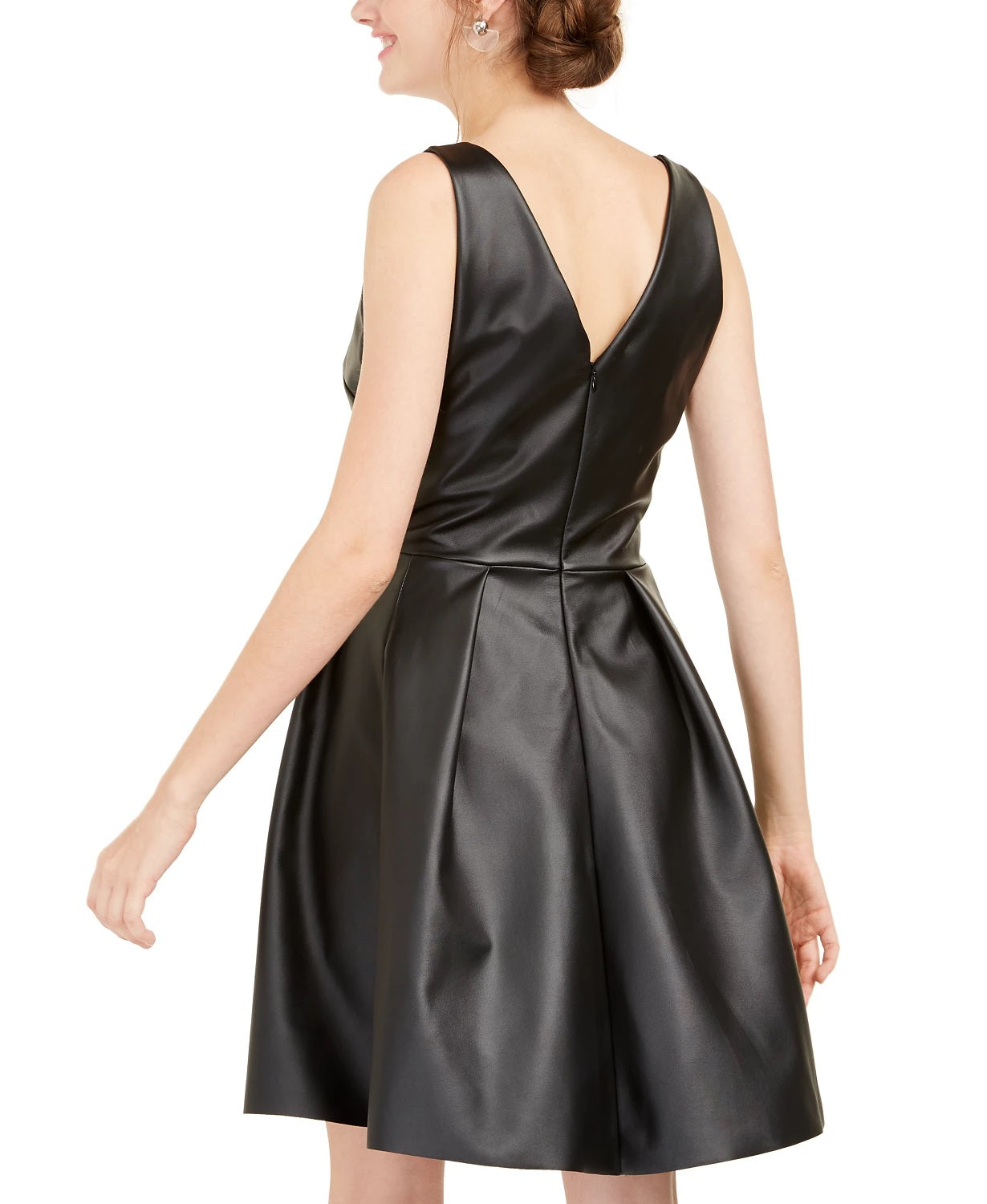 Vestido Rosie Harlow Juniors em couro sintético, corte justo e flare, preto, tamanho médio