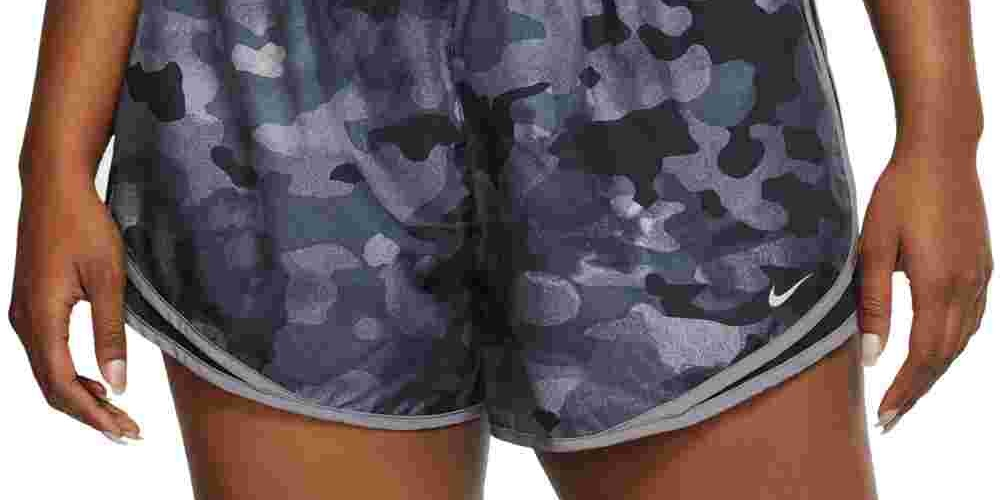 Shorts de corrida Nike Dri-FIT Tempo Plus Size Feminino, cor carvão, tamanho extragrande