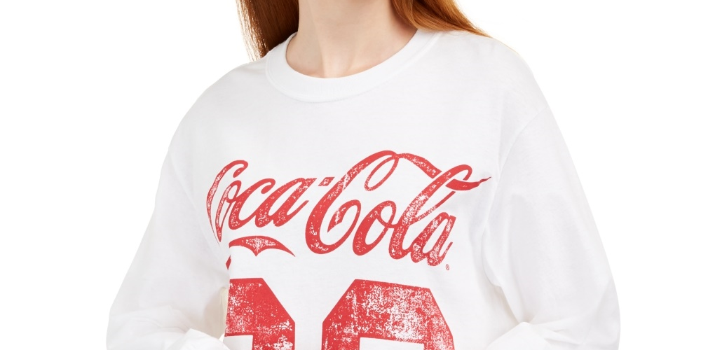 Camiseta Coca-Cola Graphic Love Tribe Juniors, tamanho médio, branca, em algodão