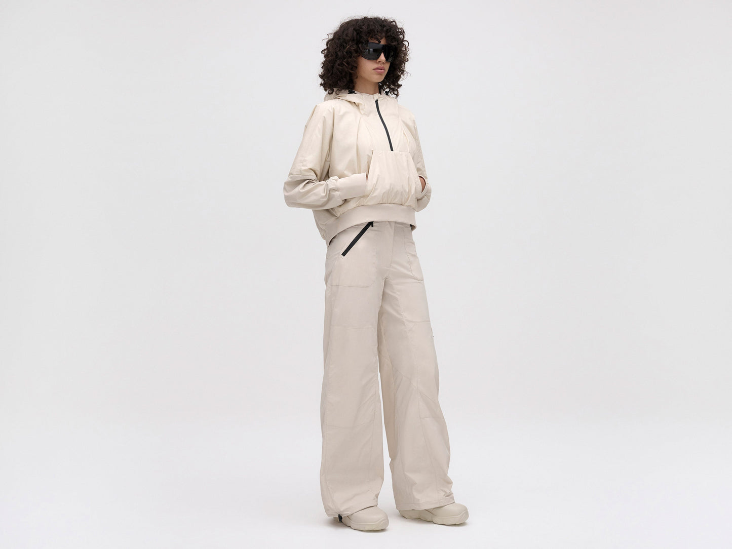 midlayer-cropped-hoodie-fog