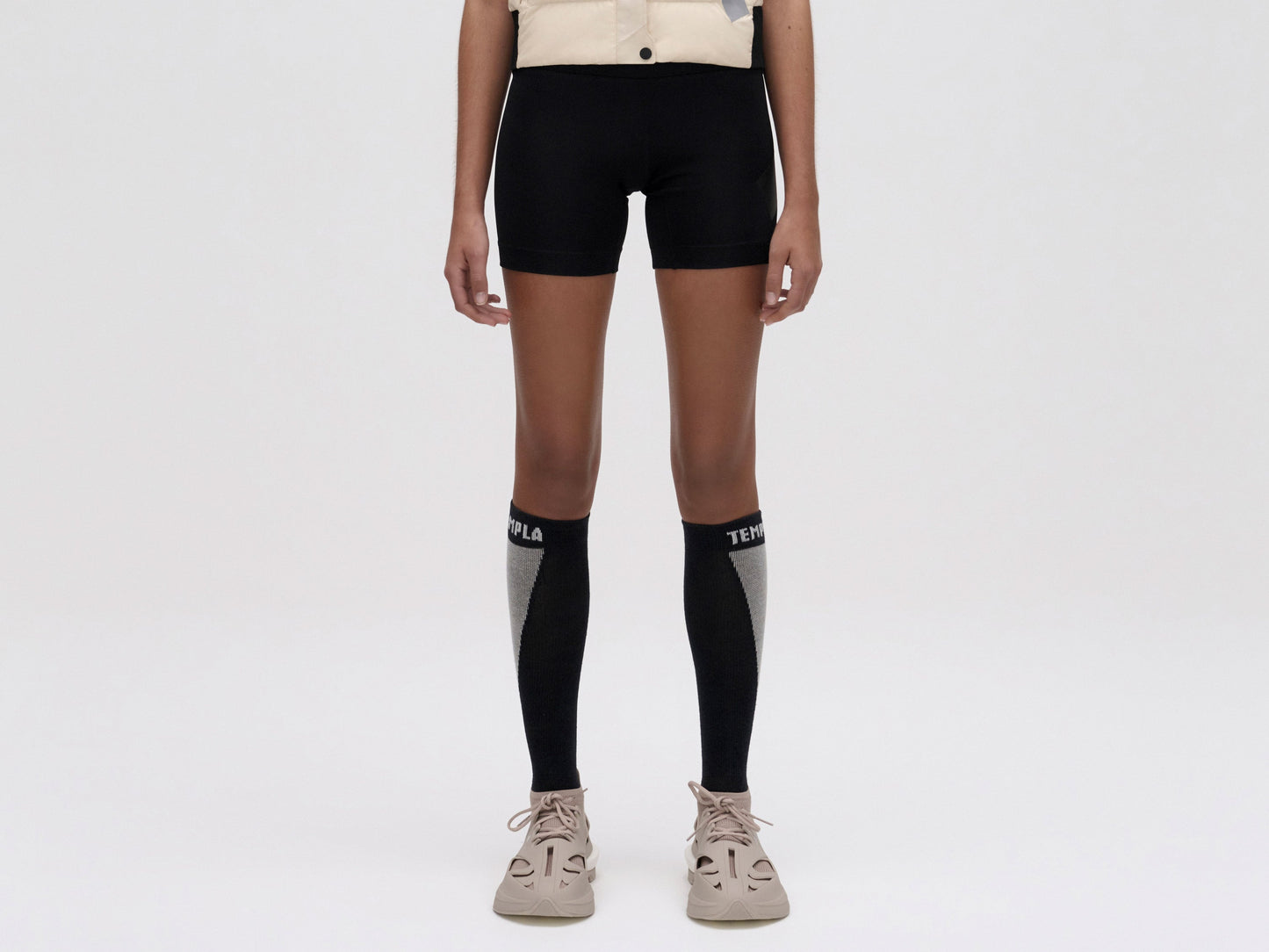 w-25-shorts-black