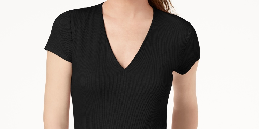 Blusa feminina com decote em V canelado da INC International Concepts, preta, tamanho grande