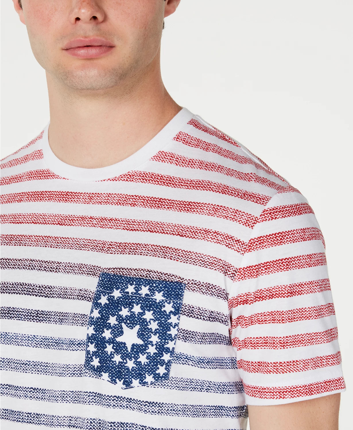 Camiseta masculina American Rag com bolso listrado em tons vermelho, tamanho médio