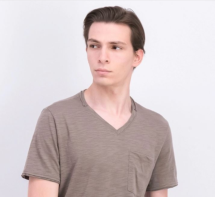 Camiseta masculina com decote em V e bolso, tamanho pequeno, da INC International Concepts