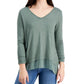 Top feminino de chiffon com decote em V e bainha estilo &amp; co, verde médio, tamanho médio