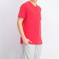 Camiseta masculina Alfani com decote em V vermelha, tamanho médio