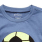Camiseta infantil First Impressions com estampa de futebol e blocos de cores, azul, tamanho 4T