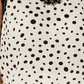 Blusa feminina Bar III com decote em V e acabamento em renda e bolinhas, sem mangas, bege, tamanho 1X