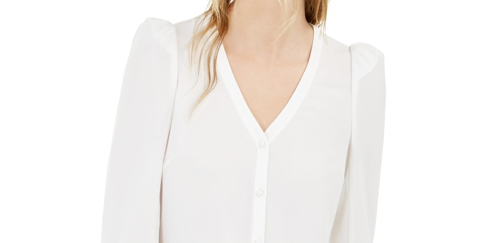 Blusa feminina Bar III lisa com manga 3/4 e decote em V, com botões, branca, tamanho médio