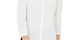 Blusa feminina Bar III lisa com manga 3/4 e decote em V, com botões, branca, tamanho médio