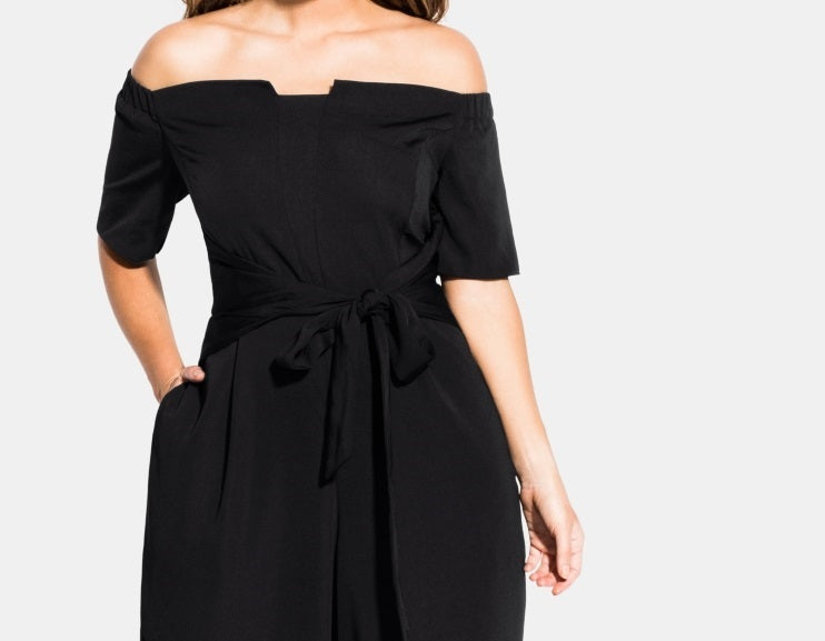 Macacão feminino City Chic Trendy Plus com amarração na cintura, preto, tamanho 22W