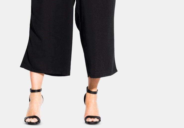 Macacão feminino City Chic Trendy Plus com amarração na cintura, preto, tamanho 22W