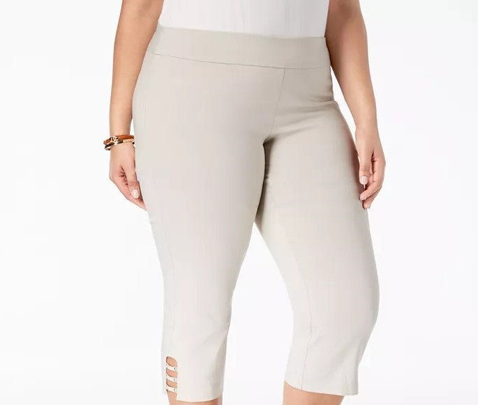 Calça Capri Plus Size JM Women's Collection Bege Escuro Tamanho 3X