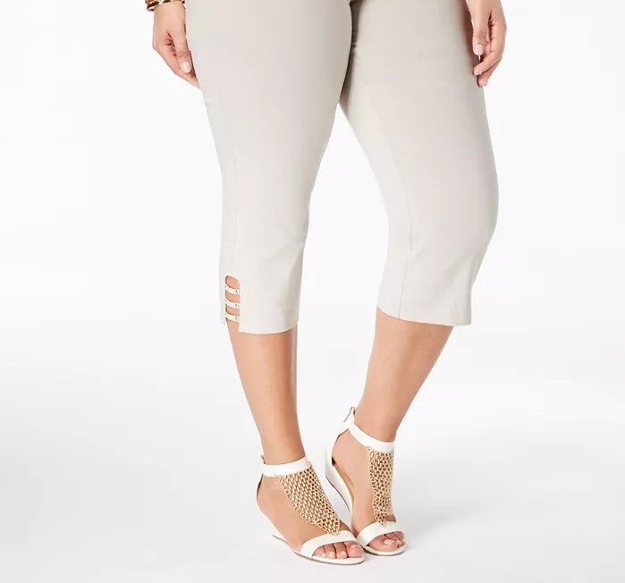 Calça Capri Plus Size JM Women's Collection Bege Escuro Tamanho 3X