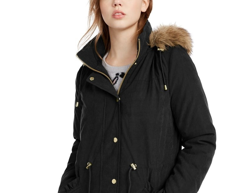 Casaco Parka com Capuz e Acabamento em Pele Sintética Celebrity Pink Juniors, Preto, Tamanho X-S