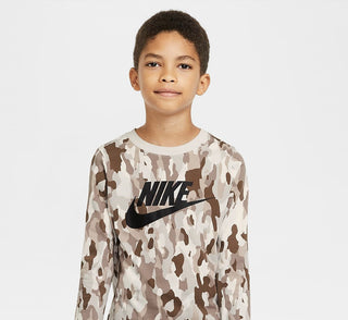 Camiseta Nike Big Boys de algodão com estampa camuflada e manga comprida, marrom, tamanho pequeno