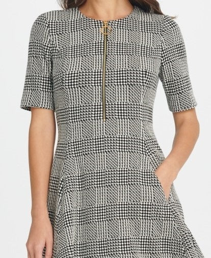 Vestido feminino Dkny com textura de malha e zíper, ajuste evasê, cinza, tamanho 6