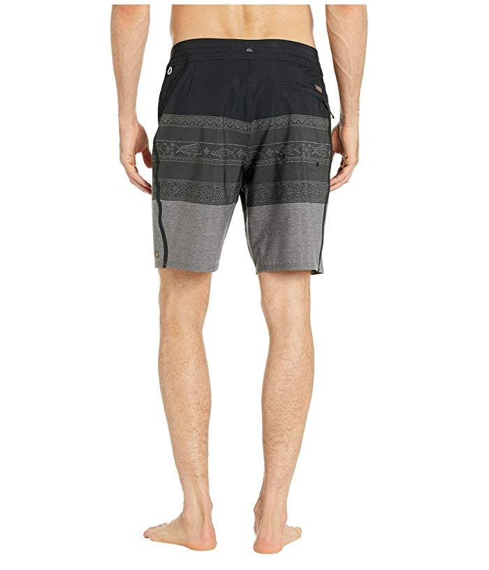 Quiksilver Shorts de Praia Masculinos Geométricos Libertribs Preto Tamanho 40