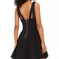 Vestido Teeze Me Juniors com modelagem flare e caimento justo, preto, tamanho 7