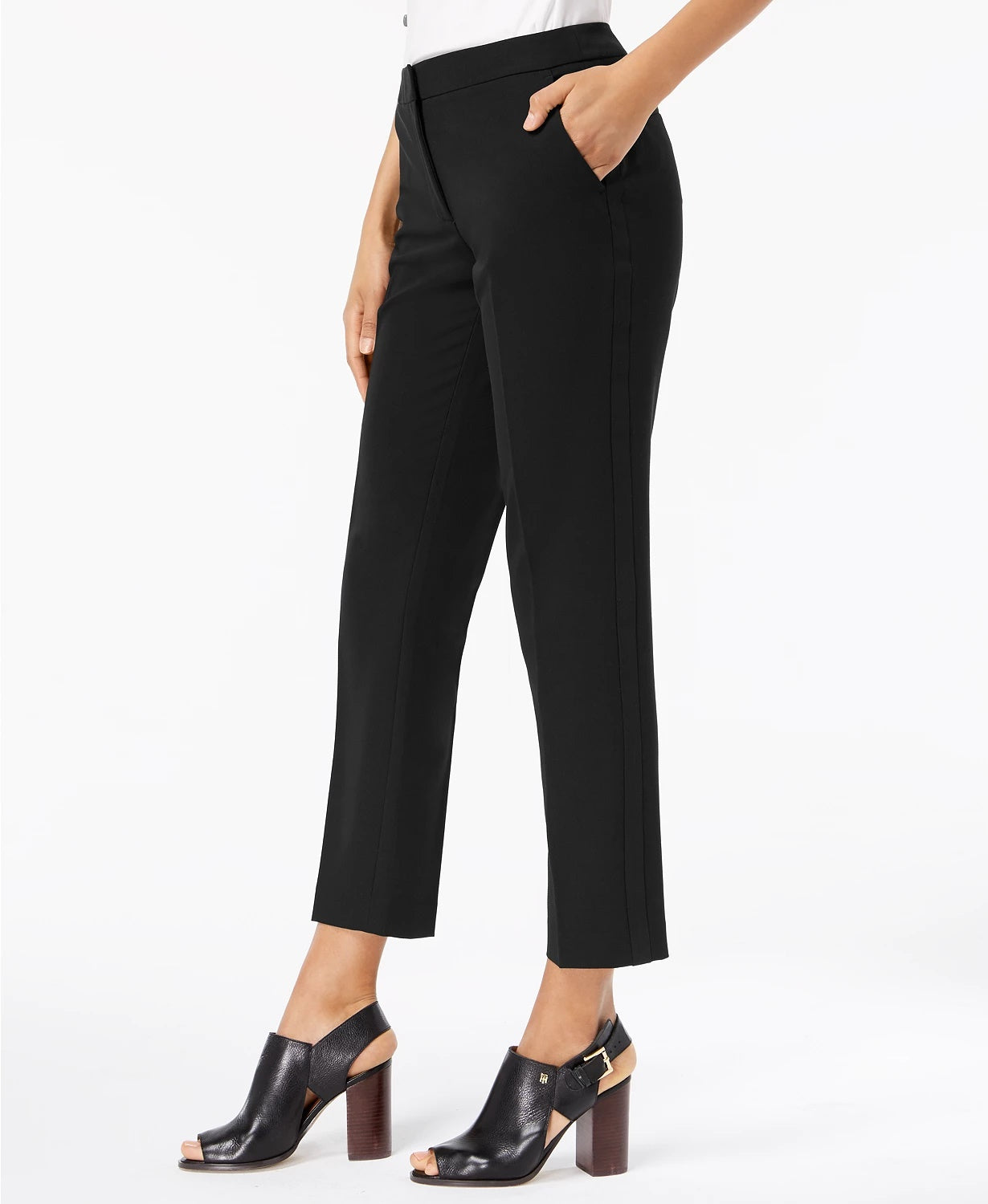 Calça social feminina Tommy Hilfiger de sarja com perna justa no tornozelo, preta, tamanho 6