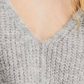 Top curto feminino de manga comprida com decote em V Free People, cinza, tamanho médio