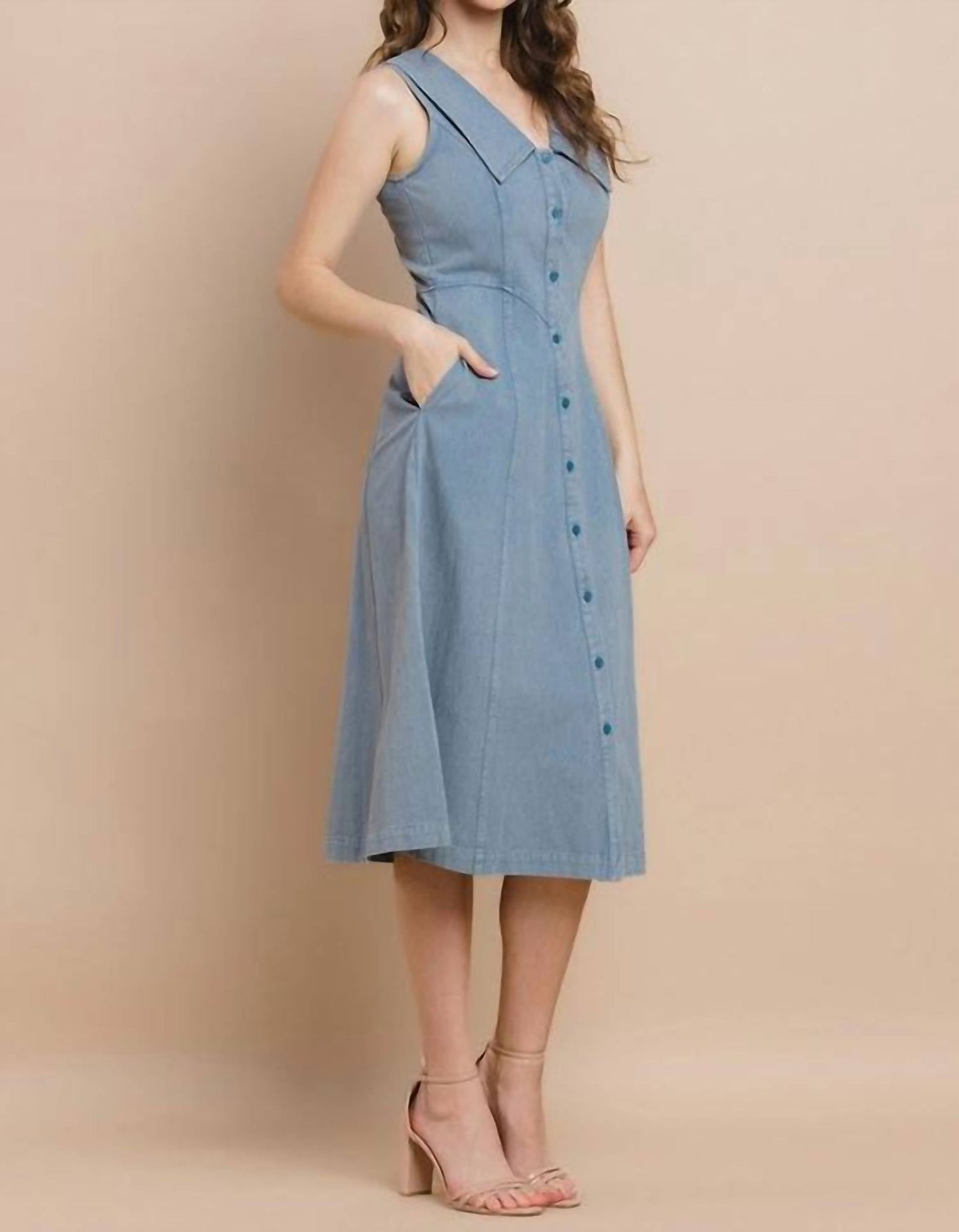 Tcec - V-neck Vintage Midi Dress